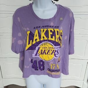 L.A. LAKERSChalk Violet Graphic T-Shirt. XXL